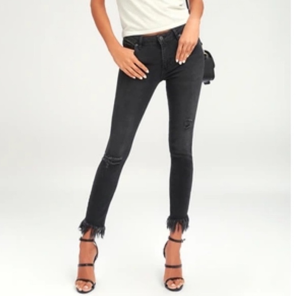 Free People Great Heights Frayed Skinny Jeans Faded Black Distressed
Size 29